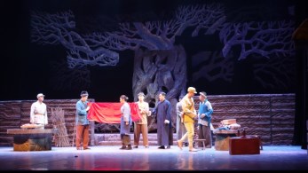 甘肅演藝集團舉辦“隆重紀(jì)念中國共產(chǎn)黨建黨95周年”演出季　向黨的生日獻禮  為祖國人民獻藝