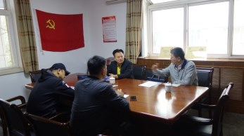 甘肅演藝集團黨委委員、副總經(jīng)理龍富國到甘肅省話劇院調(diào)研、指導(dǎo)工作