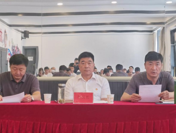 甘肅演藝集團(tuán)黨委委員、副總經(jīng)理張國偉講授專題黨課