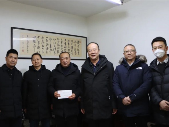 迎新春 送祝福 濃濃關(guān)懷暖人心——甘肅演藝集團(tuán)黨委委員、副總經(jīng)理王衛(wèi)平同志一行赴歌舞劇院開(kāi)展春節(jié)前走訪慰問(wèn)活動(dòng)